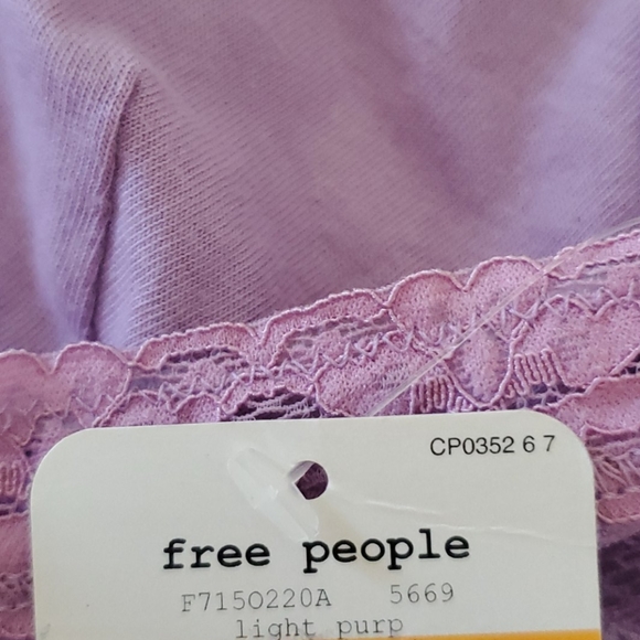 35. 🆕️ Free People Scalloped Lace Trim Bandeau Bra - Picture 8 of 8